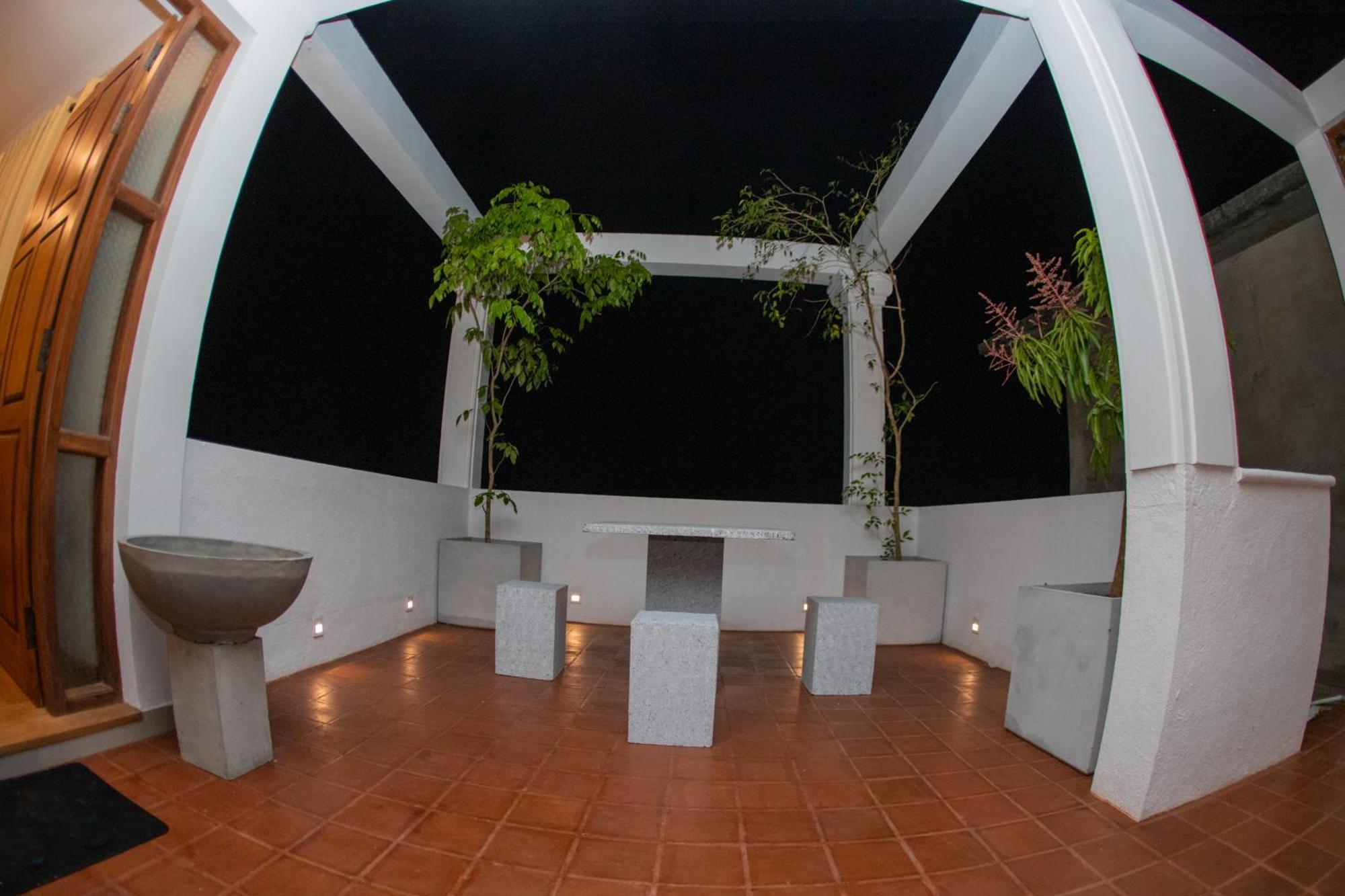 Golden Shower Inn แคนดี้ ภายนอก รูปภาพ